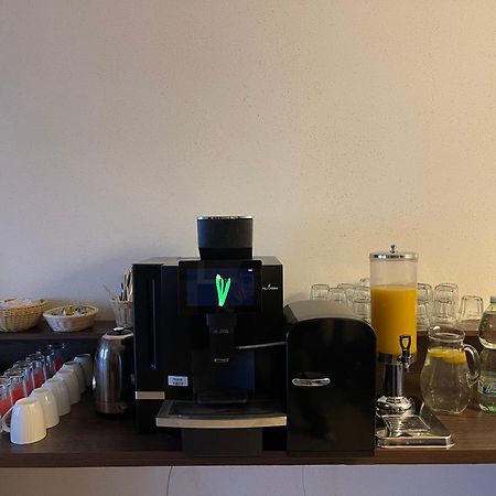 River View Apartments Hotel 브라티슬라바 외부 사진
