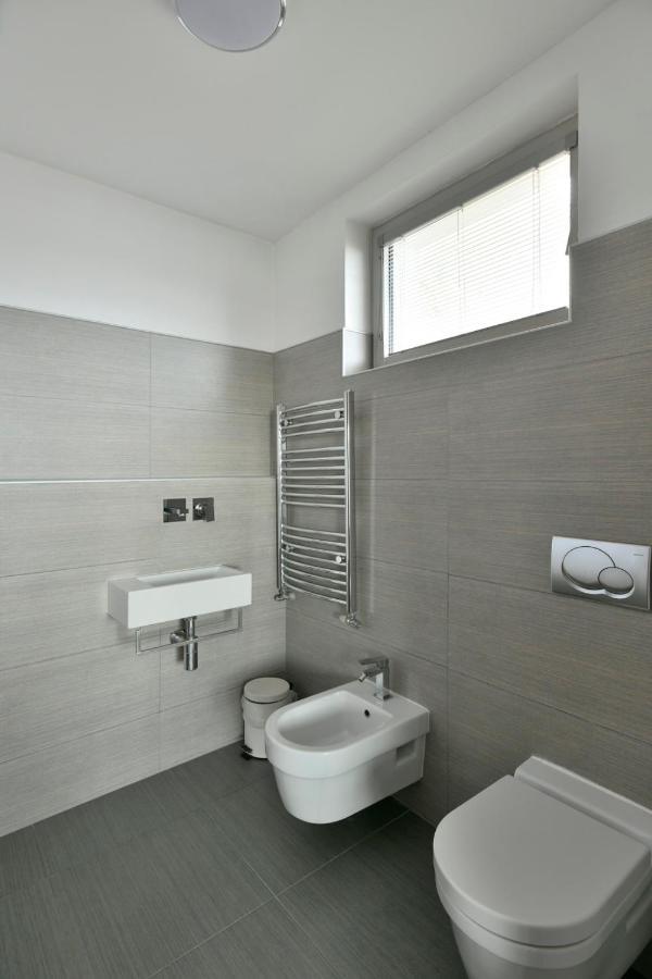 River View Apartments Hotel 브라티슬라바 외부 사진
