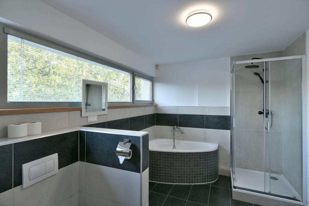 River View Apartments Hotel 브라티슬라바 외부 사진