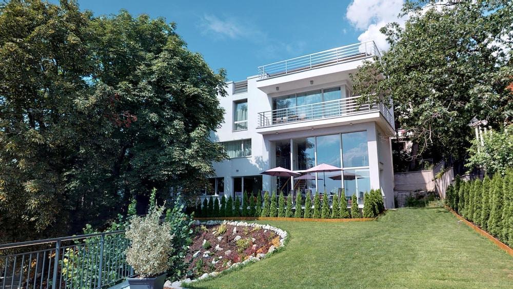 River View Apartments Hotel 브라티슬라바 외부 사진