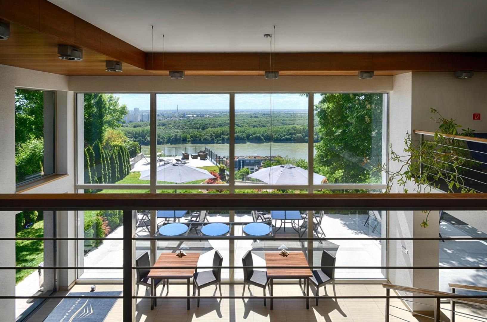 River View Apartments Hotel 브라티슬라바 외부 사진